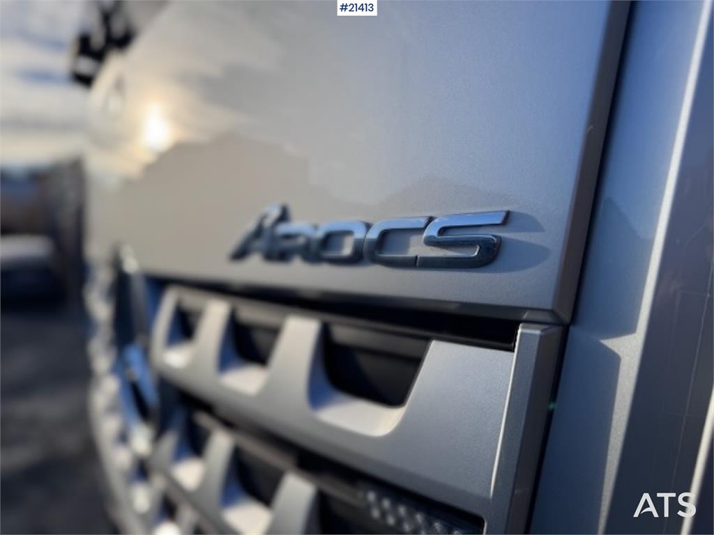 Mercedes-Benz Arocs 2543 6x2 Hook Truck. 3600 km!!