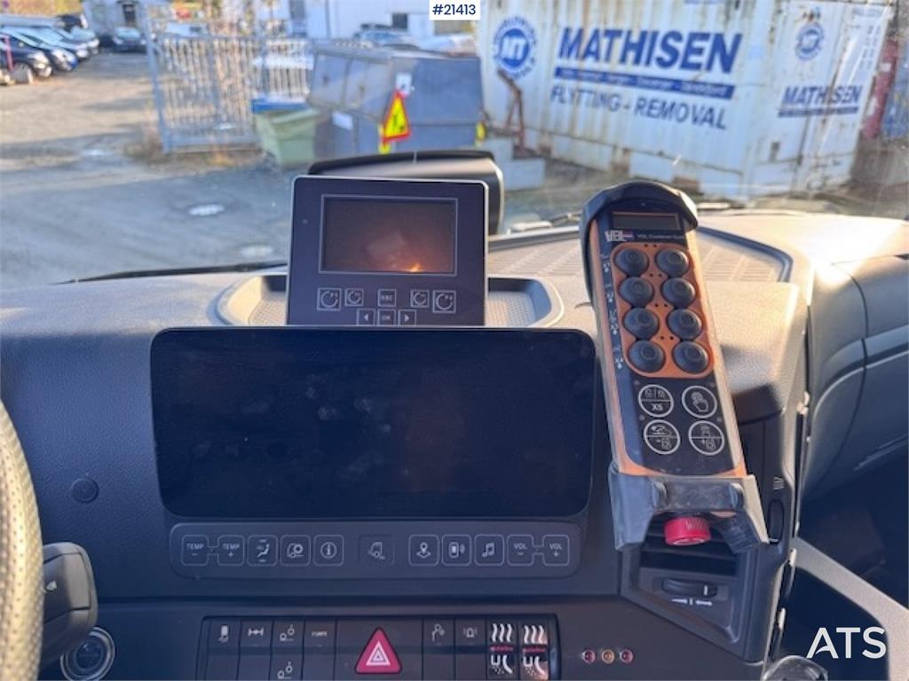 Mercedes-Benz Arocs 2543 6x2 Hook Truck. 3600 km!!