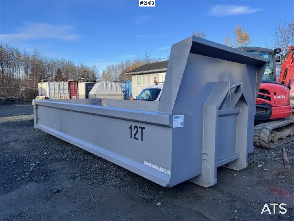 Mercedes-Benz Arocs 2543 6x2 Hook Truck. 3600 km!!