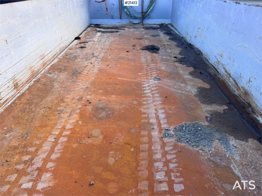 Mercedes-Benz Arocs 2543 6x2 Hook Truck. 3600 km!!