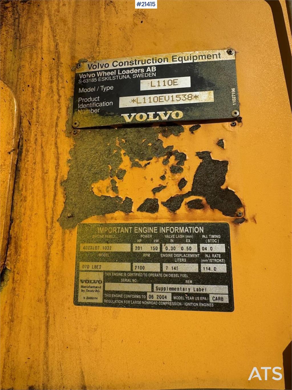 Volvo L110E Wheel Loader w/ Bucket