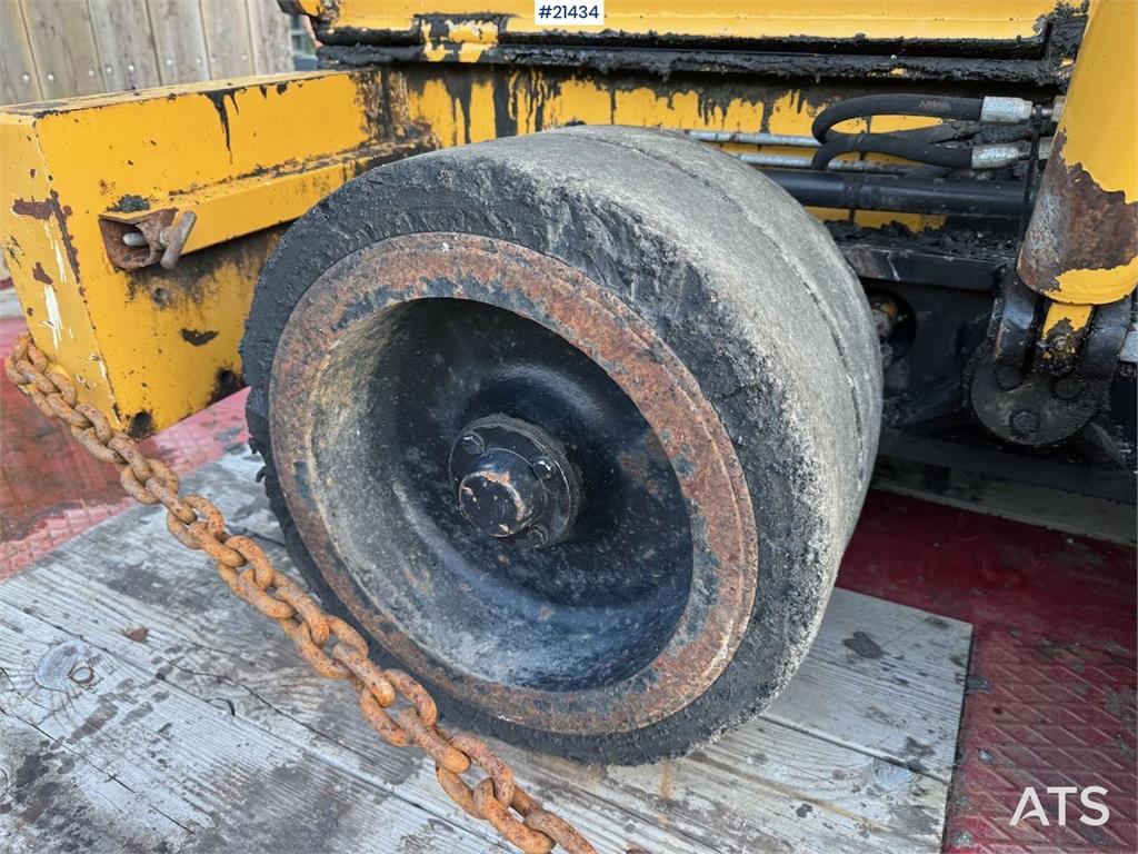 CAT AP 300