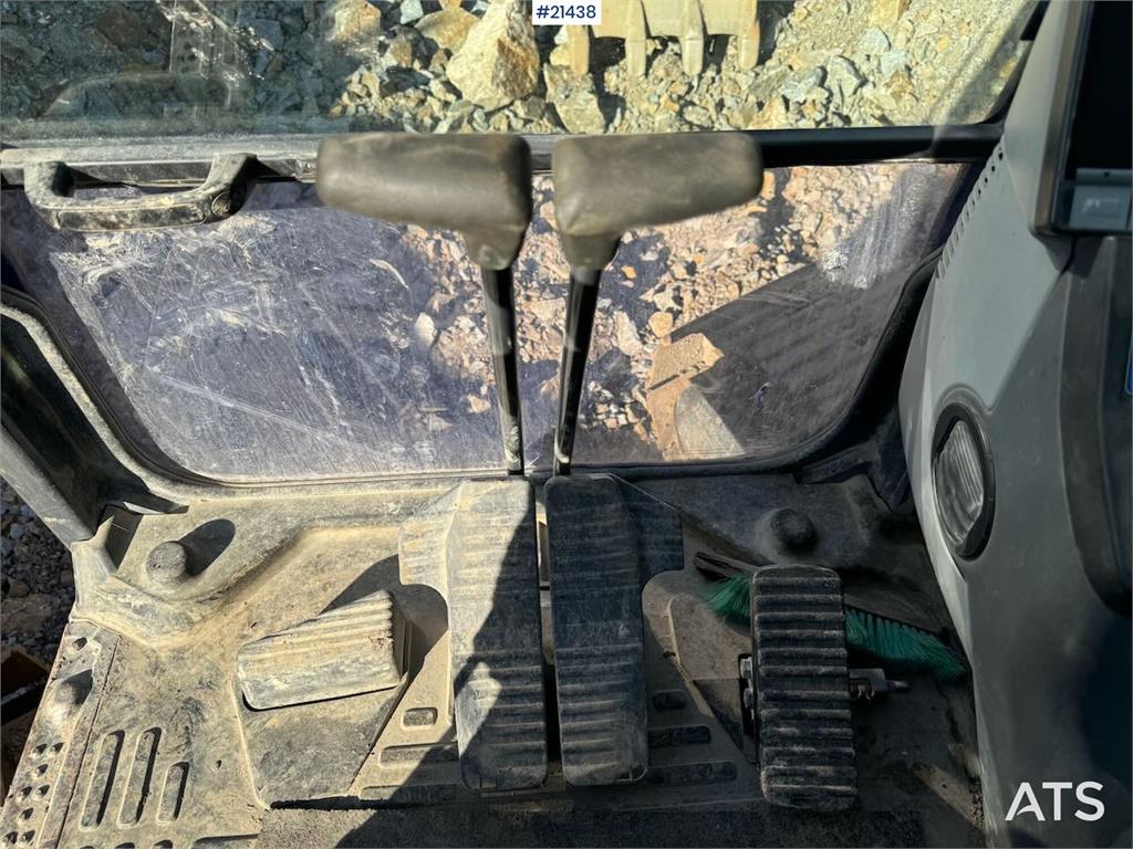 Komatsu PC210LC-8 Crawler Excavator w/ 2 Buckets, Tilt and
