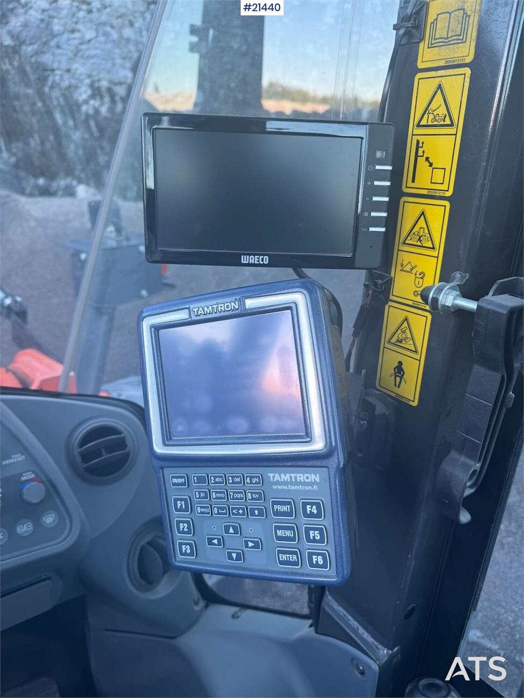 Hitachi ZW310 Wheel Loader with/Bucket. 3400 Hours!
