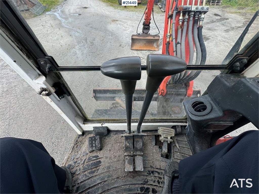 Kubota U35-3 Tracked excavator w/ 3 buckets WATCH VIDEO