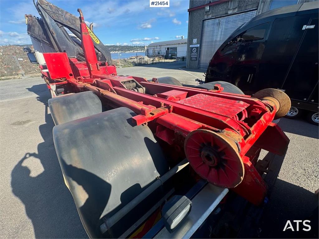 Scania P340 Hook/crane truck 23 t/m Palfinger crane