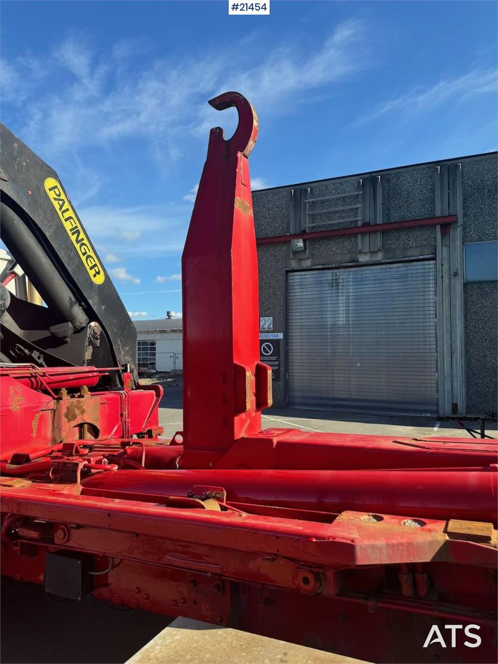 Scania P340 Hook/crane truck 23 t/m Palfinger crane