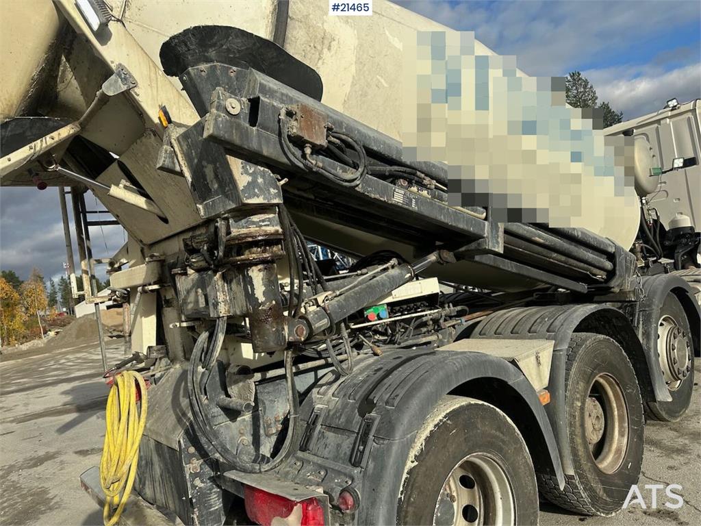Scania G480 8x2 concrete truck w/ Saraka building and cro