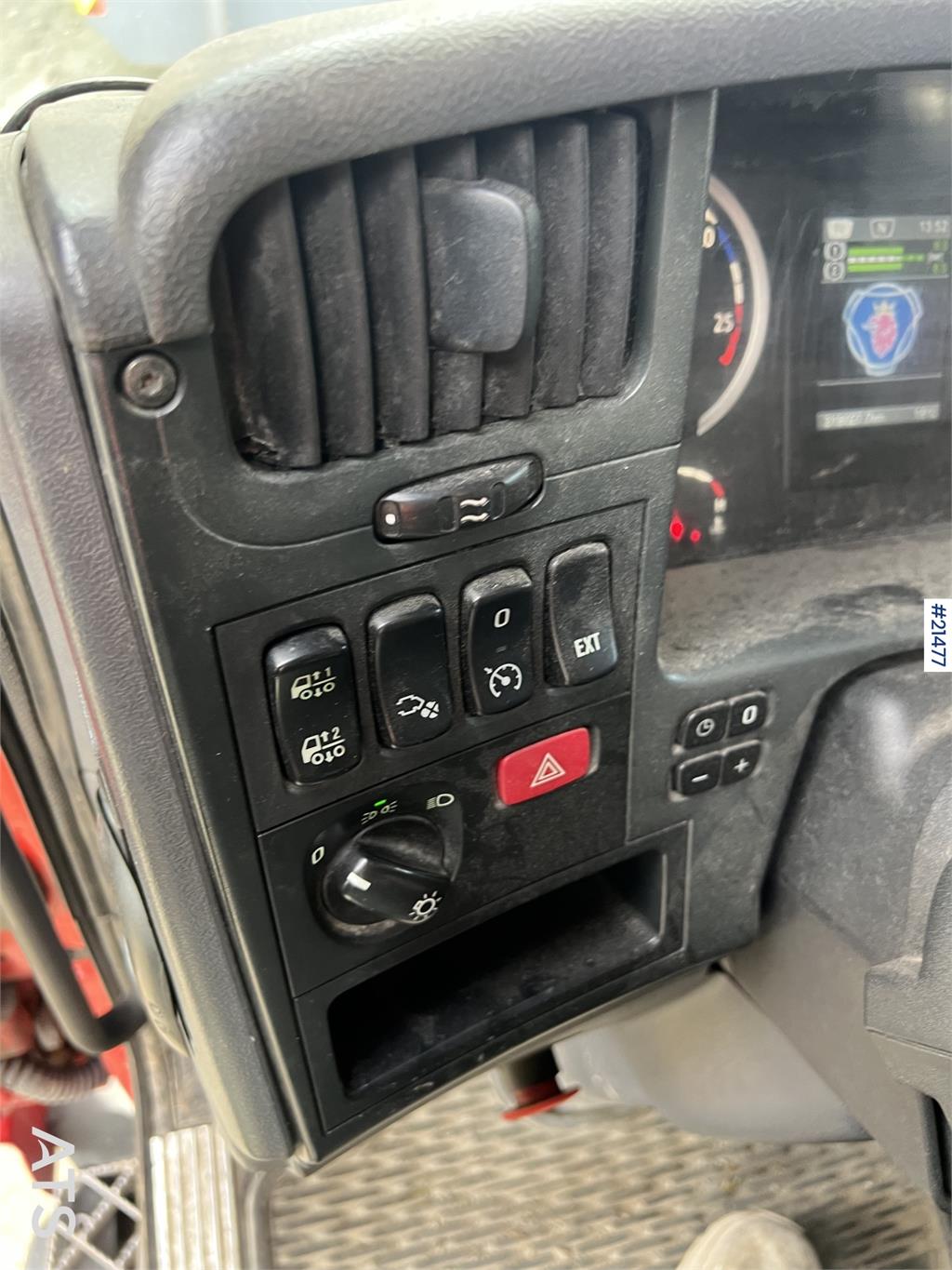 Scania P360 Liftdumper m/ rotator