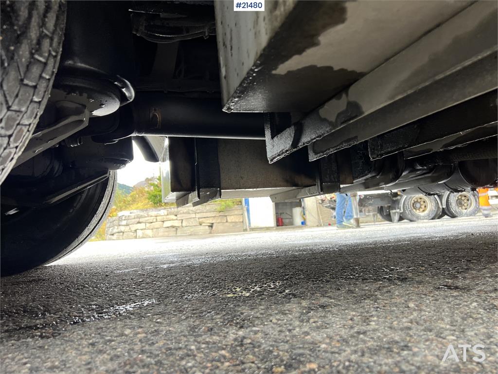 Volvo FM460 6x2 Crane Truck w/ 26t/m HMF crane