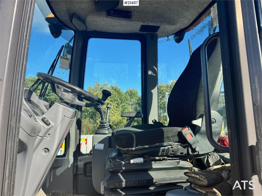 Volvo L30G Wheel Loader w/ Bucket and Forks. 2100 hours!