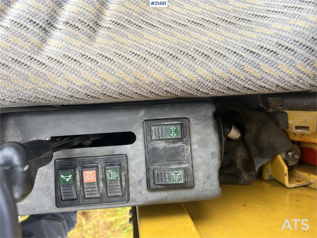 Volvo EC15B xtv excavator w/ trench bucket and hydraulic