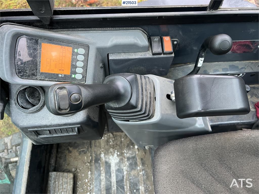 Kobelco Sk25SR-6E Excavator w/ sanding bucket, digging buc