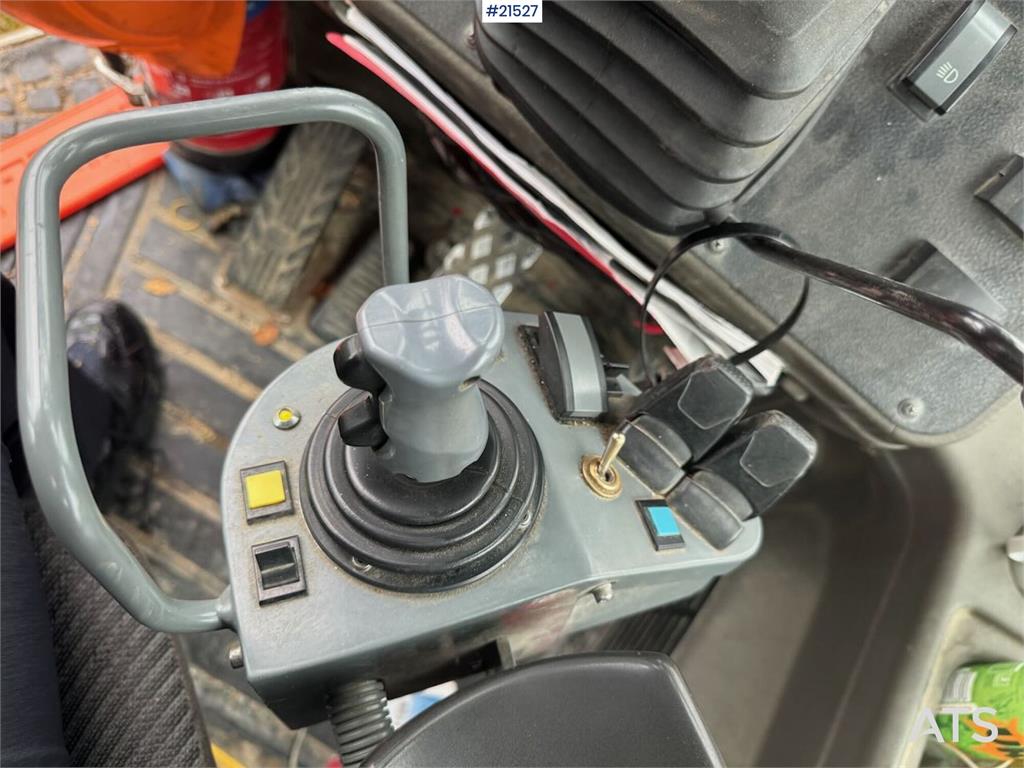 Huddig 1260B Backhoe w/ Huddig 2000 lift, tilt and sandin