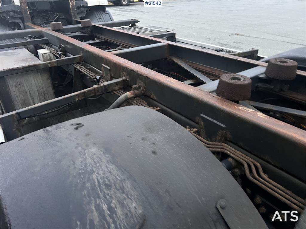 Scania P420 6x2 chassis w/ lift repair object