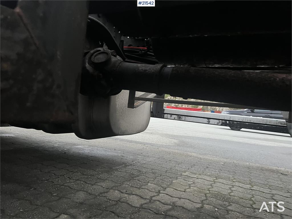 Scania P420 6x2 chassis w/ lift repair object
