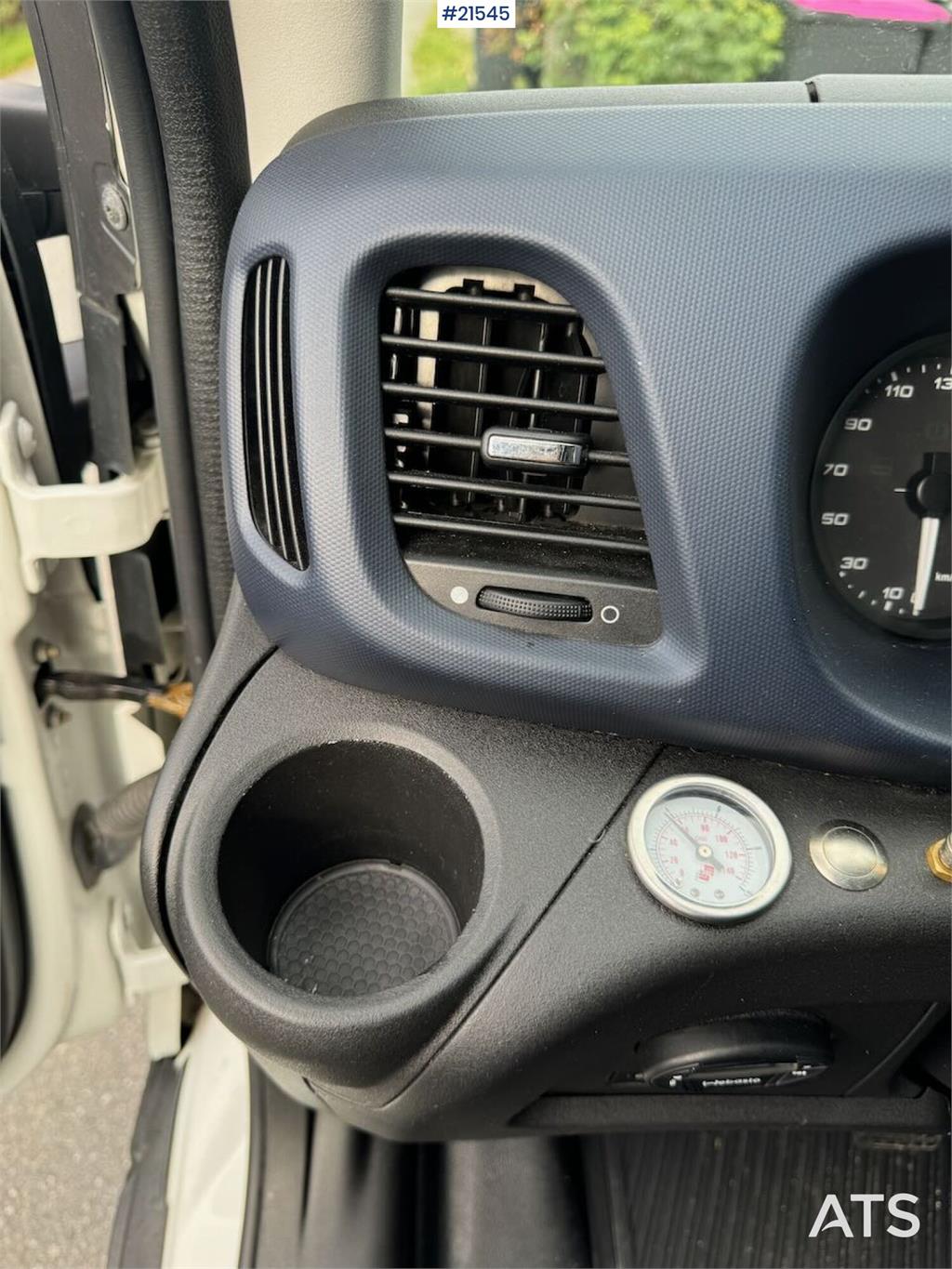 Iveco Daily 35S16 4x2 box truck w/ lift and two sets of