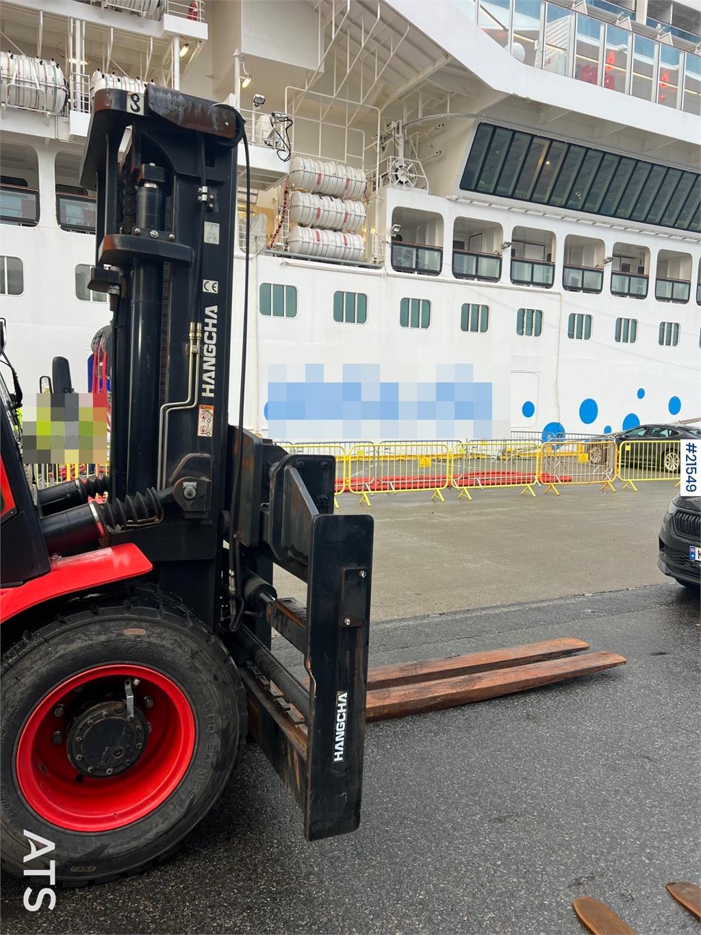 Hangcha CPCD120 Forklift w/ hydraulic forks, side shift an