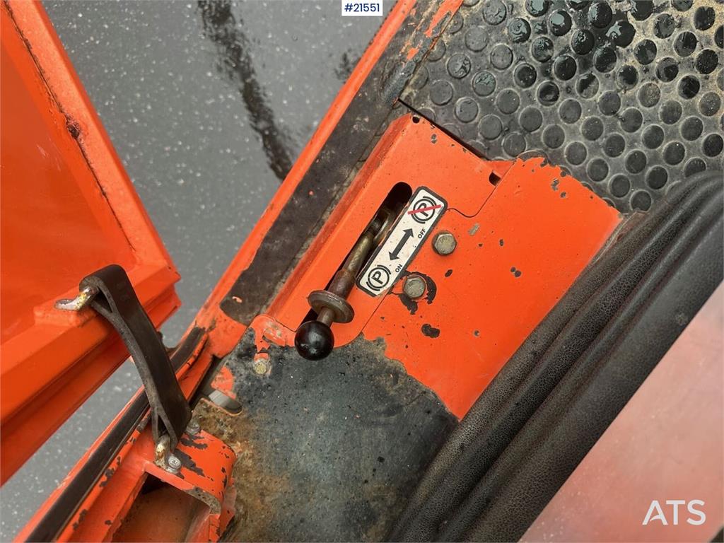 JLG 4017 telehandler w/ two pallet forks and bucket. C