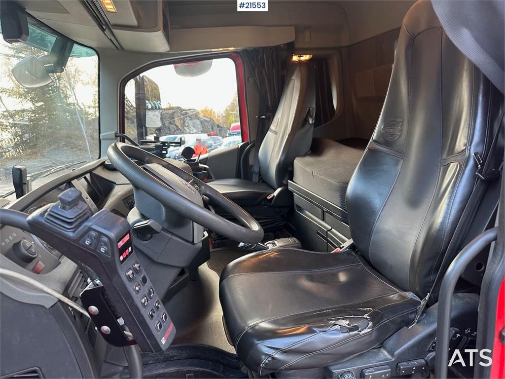 Volvo FH 500 hook truck 8x2 w/ 21 t hook. WATCH VIDEO.