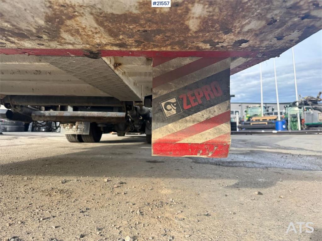 Mercedes-Benz Actros 1832 4x2 Box truck w/ full side opening and