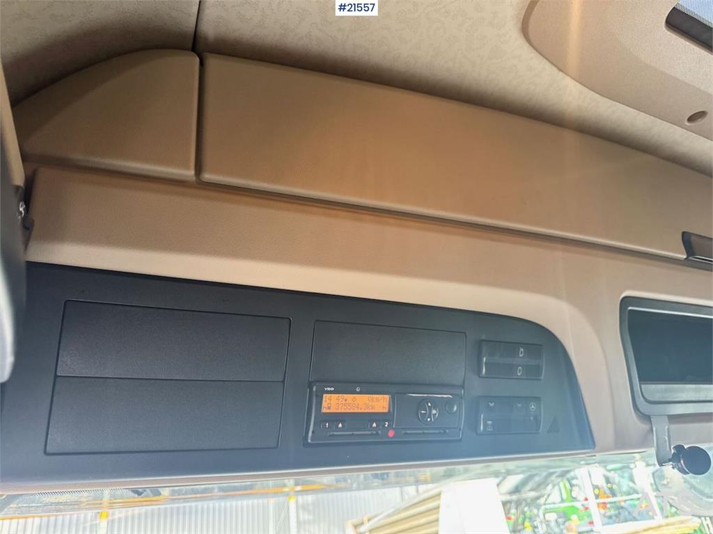 Mercedes-Benz Actros 1832 4x2 Box truck w/ full side opening and