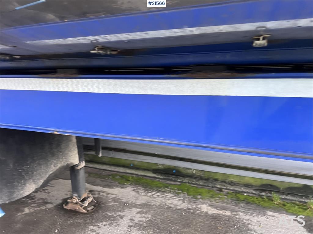 Langendorf 3 axle asphalt semi w/ Hydraulic canopy