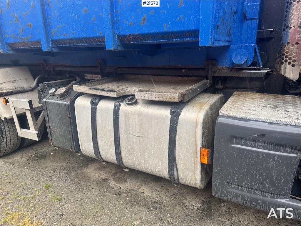 Scania R500 Hook truck w/ Box.