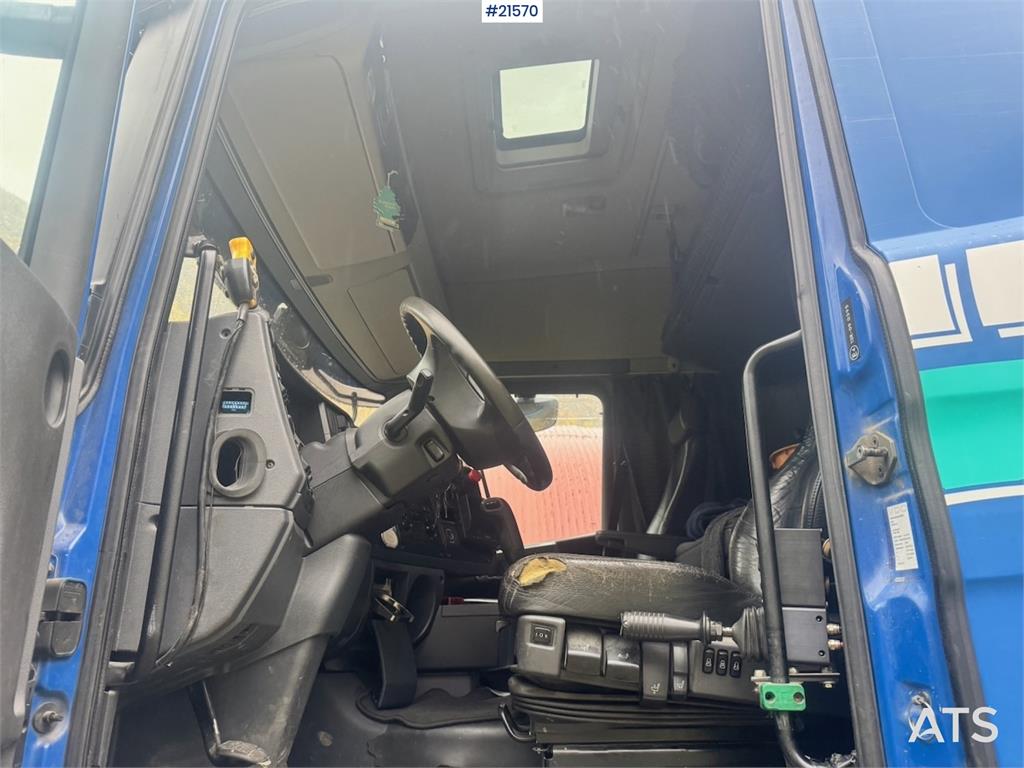 Scania R500 Hook truck w/ Box.