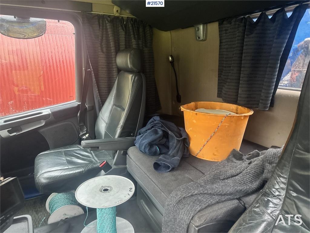 Scania R500 Hook truck w/ Box.