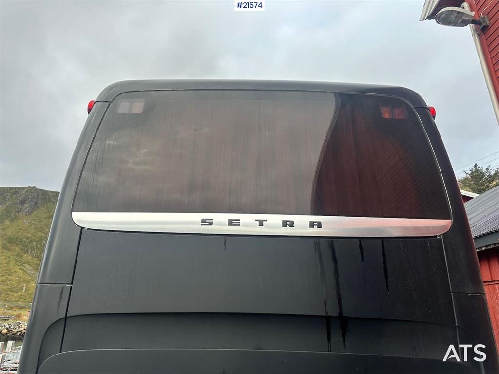 Setra S411 tour bus w/ 29+2+1 seats and winter tires. Lo