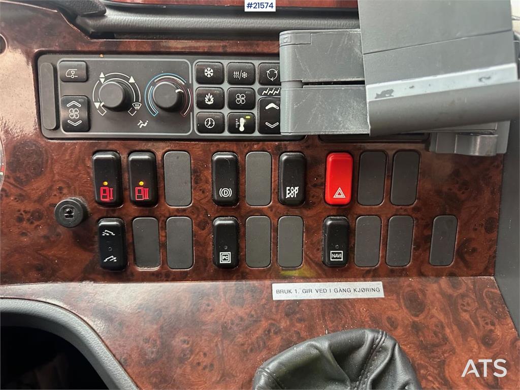 Setra S411 tour bus w/ 29+2+1 seats and winter tires. Lo