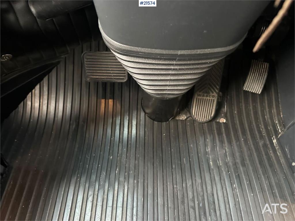 Setra S411 tour bus w/ 29+2+1 seats and winter tires. Lo