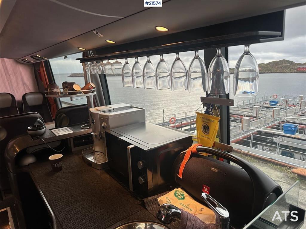 Setra S411 tour bus w/ 29+2+1 seats and winter tires. Lo
