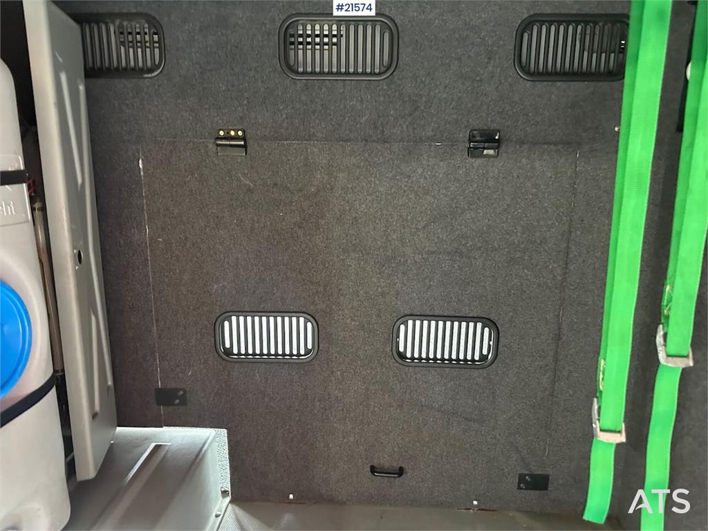 Setra S411 tour bus w/ 29+2+1 seats and winter tires. Lo