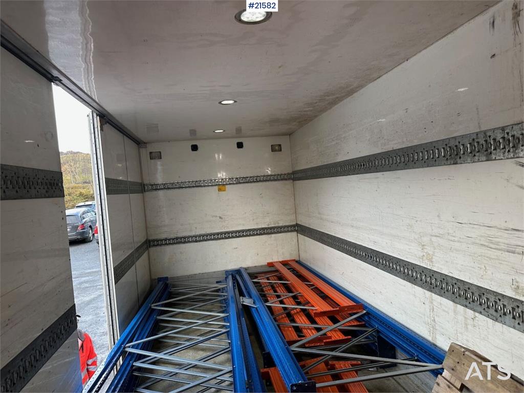 Volvo FM 500 6x2 box truck w/ full side opening and lift