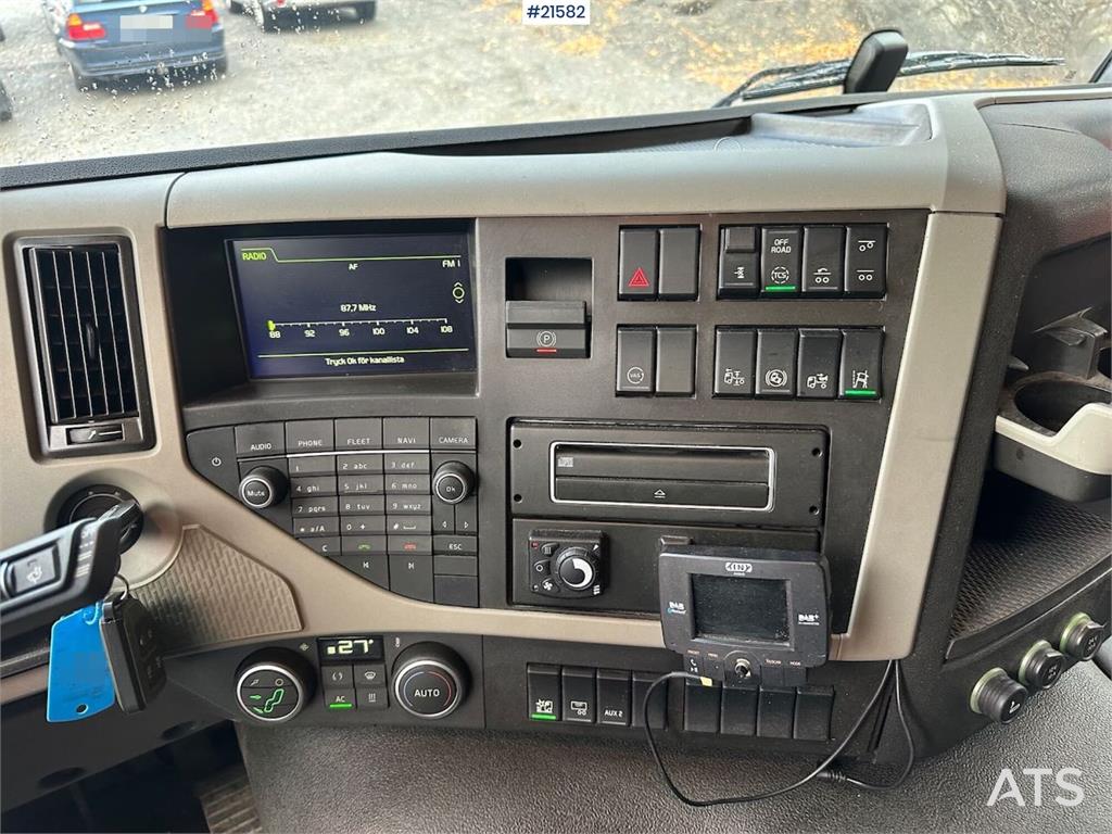 Volvo FM 500 6x2 box truck w/ full side opening and lift
