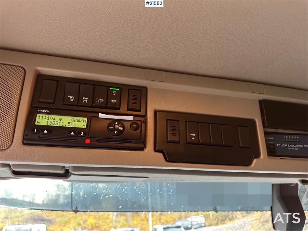 Volvo FM 500 6x2 box truck w/ full side opening and lift