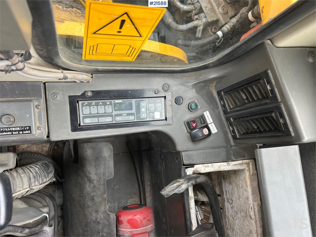 Kato HD 823 MR excavator w/ rototilt, sanding bucket, A