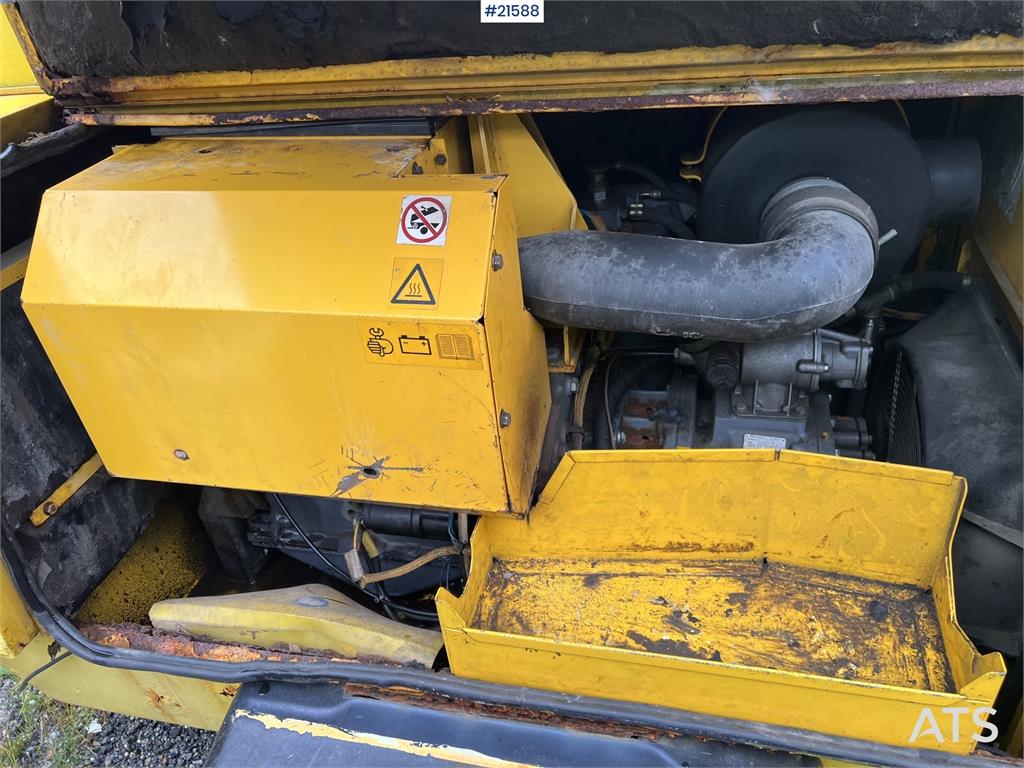 Kato HD 823 MR excavator w/ rototilt, sanding bucket, A