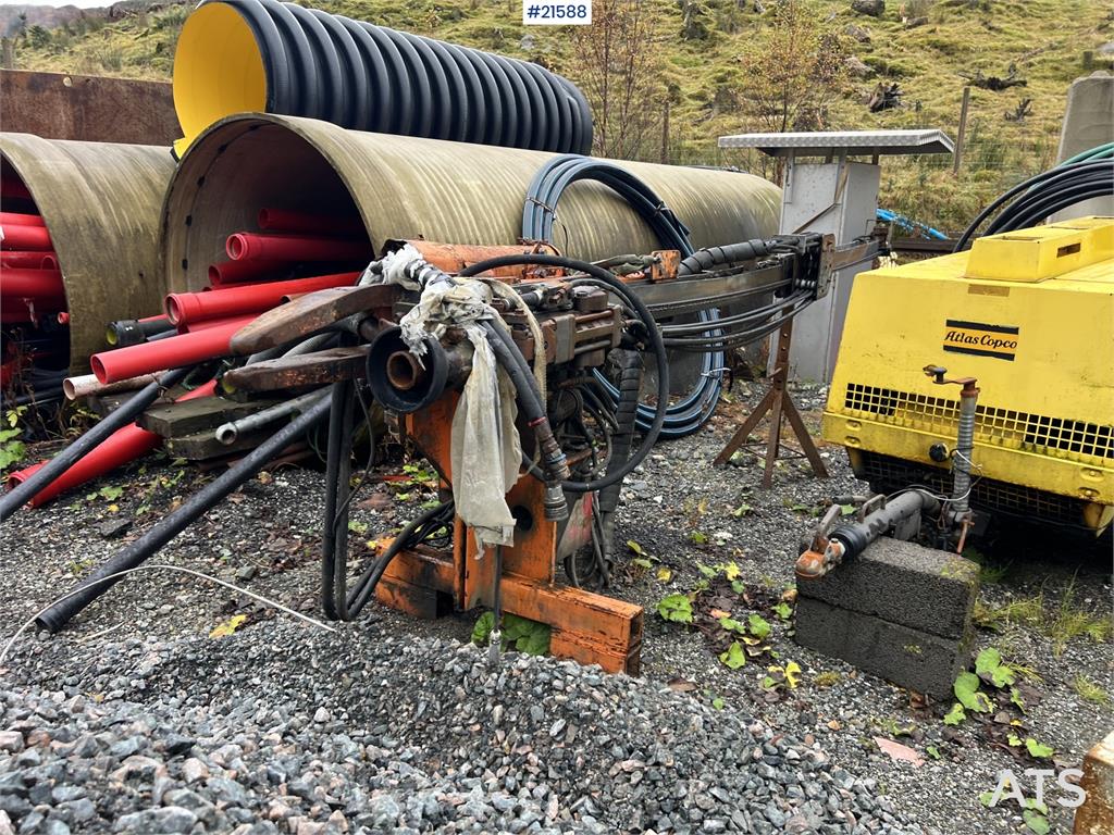 Kato HD 823 MR excavator w/ rototilt, sanding bucket, A