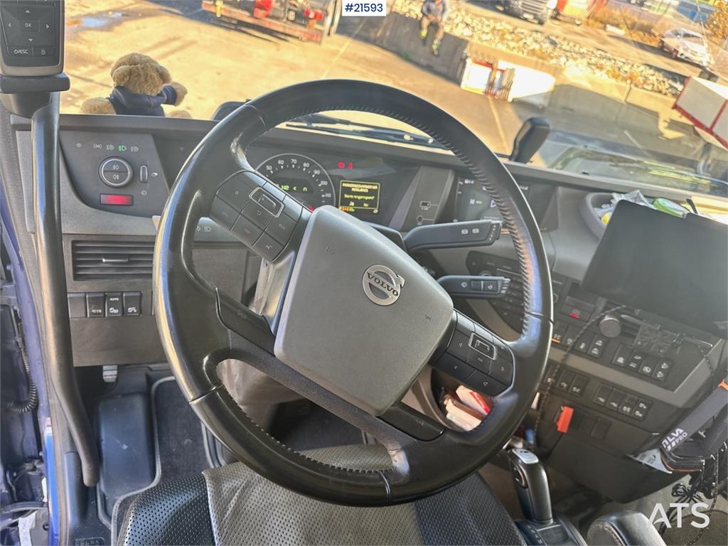 Volvo FH540 Combi truck w/ 54 t/m Fassi crane w/ Jib and