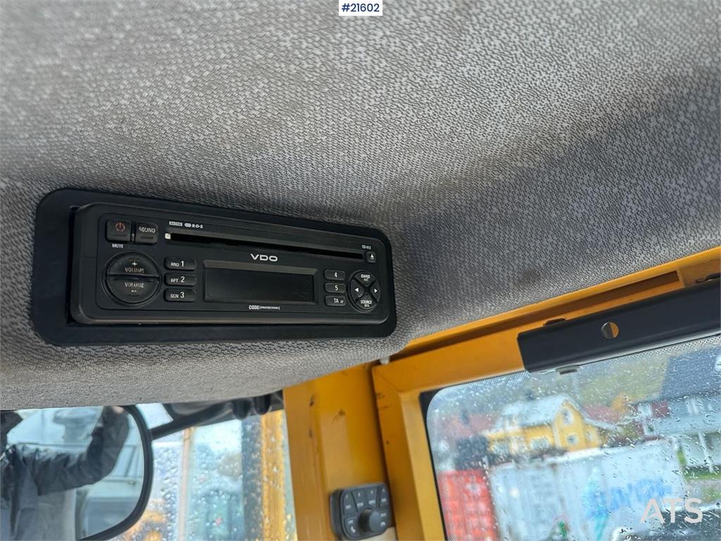 Volvo L90 E wheel loader w/ 3rd and 4th function, bucket