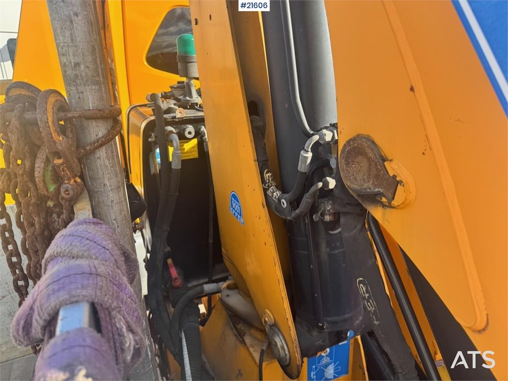Volvo FE320 4x2 Crane truck w/ Effer 145 Crane.