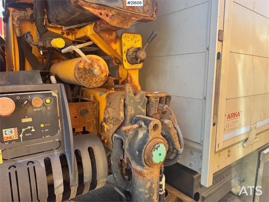Volvo FE320 4x2 Crane truck w/ Effer 145 Crane.
