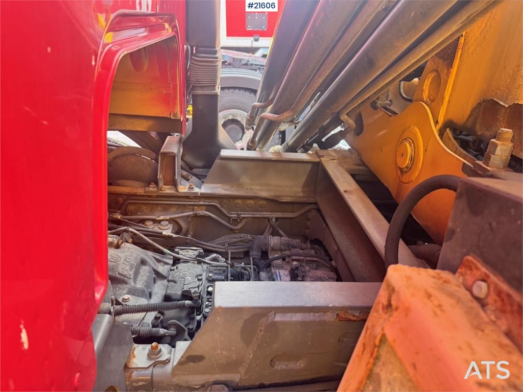 Volvo FE320 4x2 Crane truck w/ Effer 145 Crane.