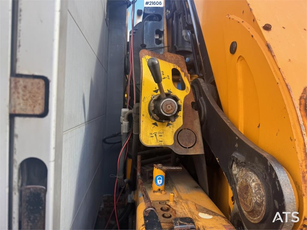 Volvo FE320 4x2 Crane truck w/ Effer 145 Crane.
