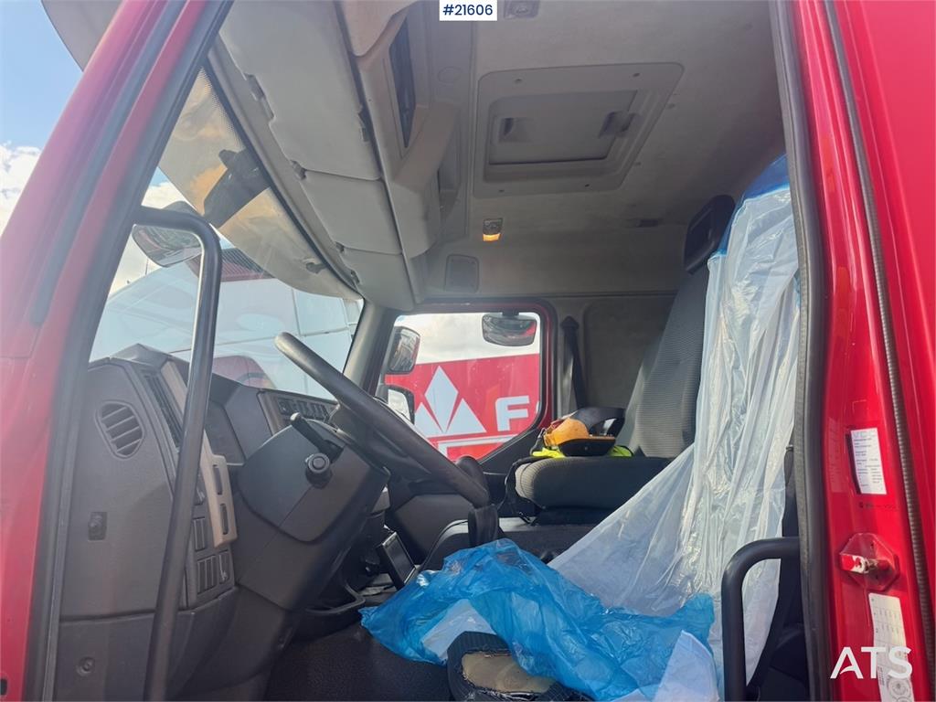 Volvo FE320 4x2 Crane truck w/ Effer 145 Crane.