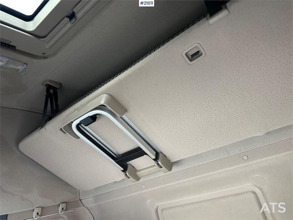 Scania R560 6x2 tractor. WATCH VIDEO.