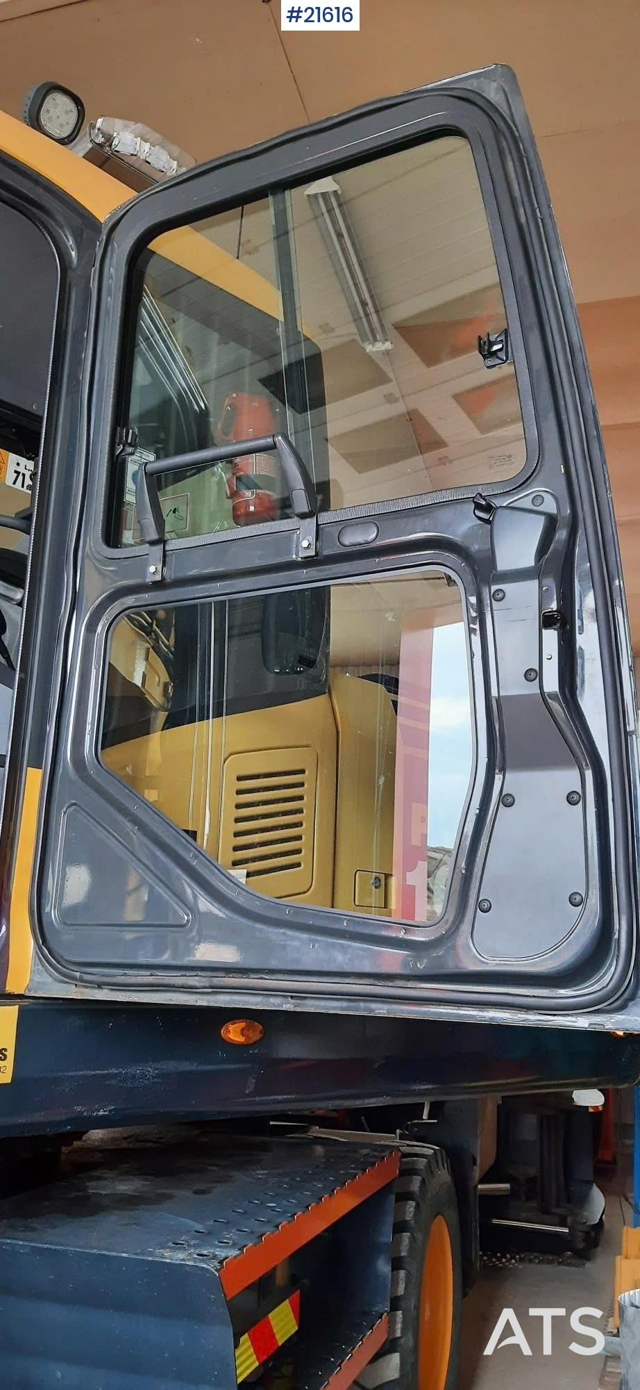 Komatsu PW 160-7K Wheel Excavator w/ Rototilt